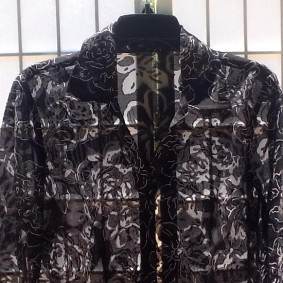 Elementz Blouse - Picture 7 of 8